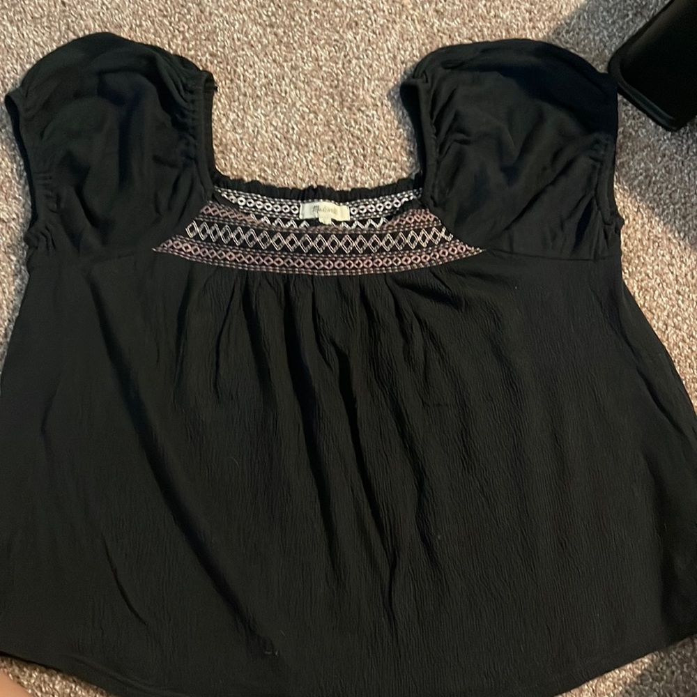 Madewell in dark navy color in Large